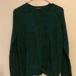 Light Women’s sweater size Large
